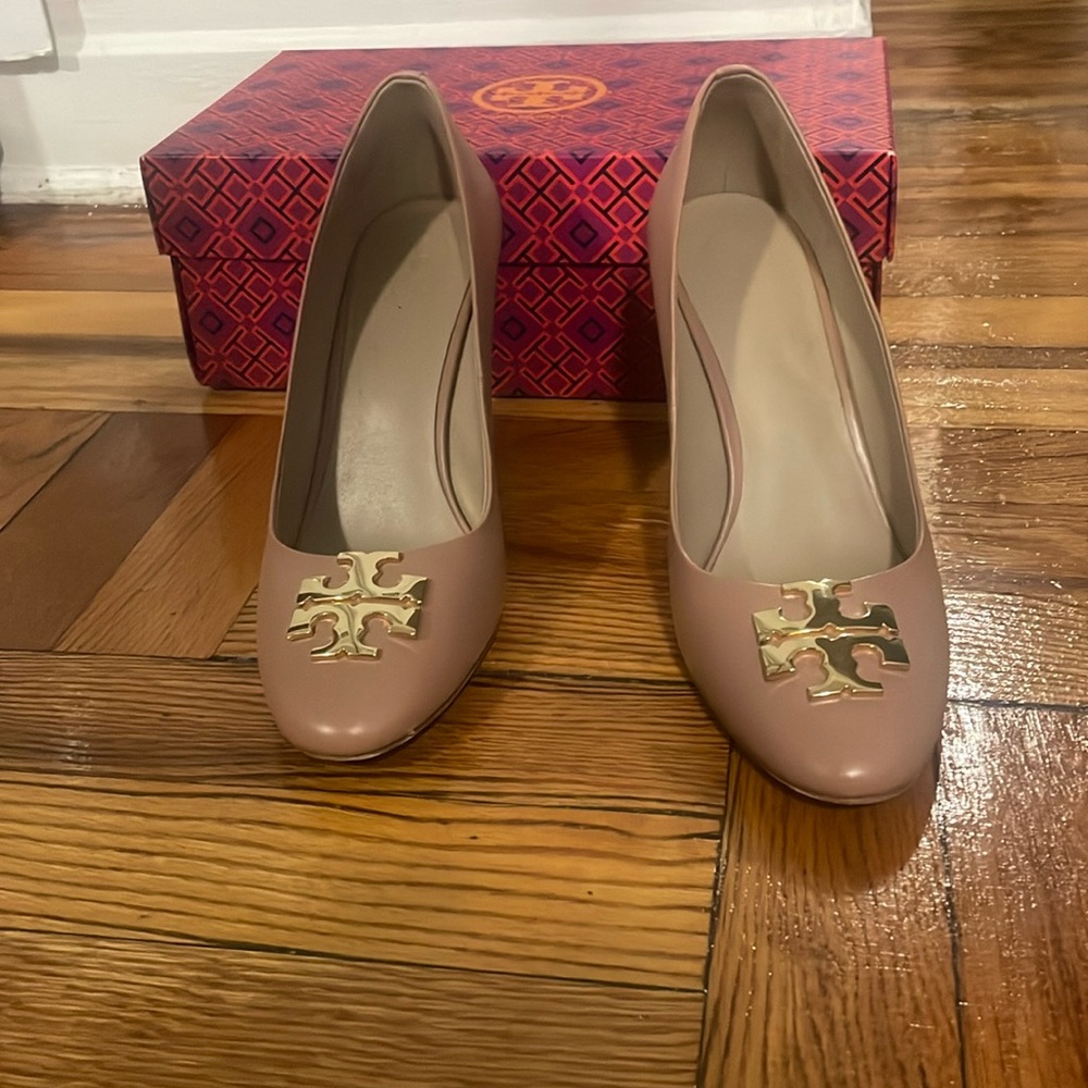Barry used Tory Burch pumps